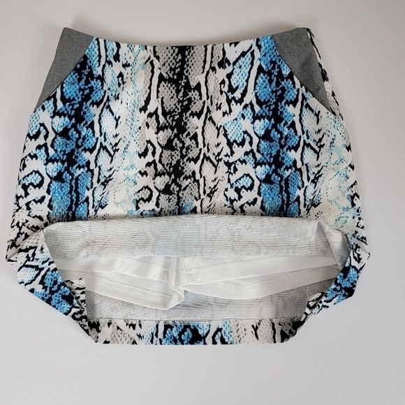 EP Pro Multi Color Snakeskin Print Golf Skirt/Skort Sz 6 - Picture 3 of 13
